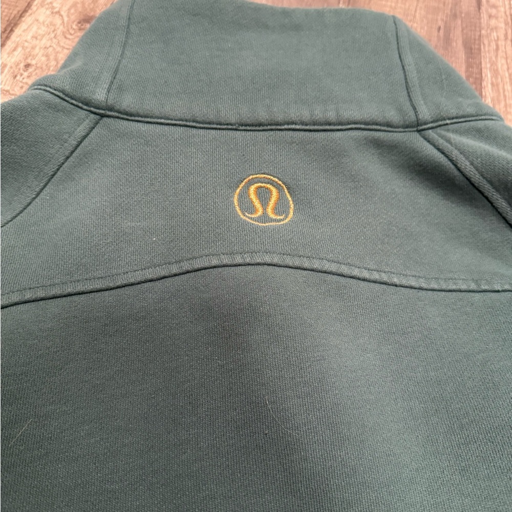 M/L Lululemon Scuba - Picture 11 of 15